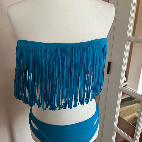 Cute Teal Fringe Bikini - Picture 4 of 7